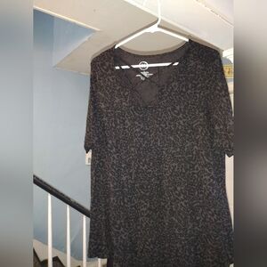 🦋 Maurices Charcoal Leopard Print Blouse